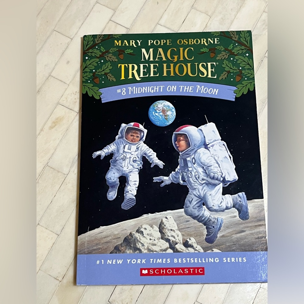Magic Tree House Midnight on the Moon Book